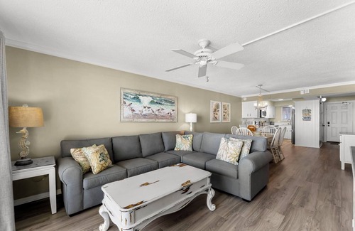 Crescent Beach Condo | 3rd Floor Condo W/View of Gulf and Pools