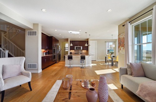 The Pinery House | 4,000 sqft. Pet-friendly ideal for families, consultants, relocation, insurance