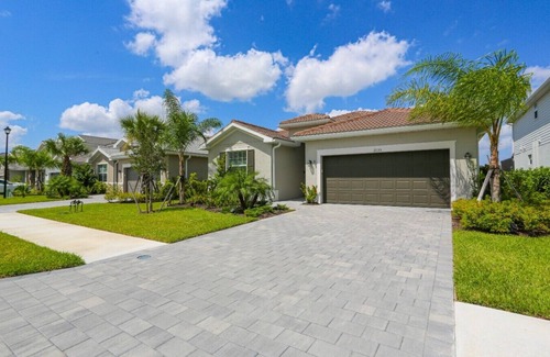 Rural Estates House | 4/3 HEATED POOL AND SPA - FURNISHED HOME MODERN IN HIGHLY DESIRED NORTH NAPLES