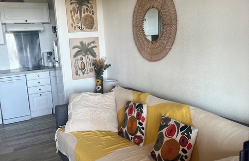 La Croix-Valmer Apartment | 4/6 person apartment with sea view- Gigaro beach within walking distance- La Croix-Valmer-Pool