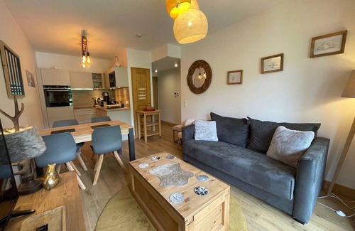 Valmorel Apartment | 4* Apartment for 5 in Valmorel, ski-in/ski-out, parking, balcony