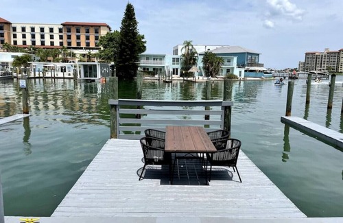 Bay Esplanade Apartment | 4 · Bay Studio Apartment 4