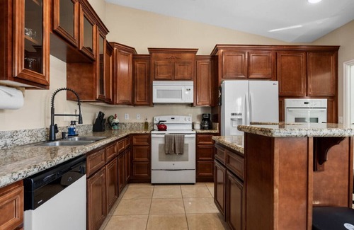 Littlefield Apartment | 4 Bdrm - UTV and GOLF J & Amy