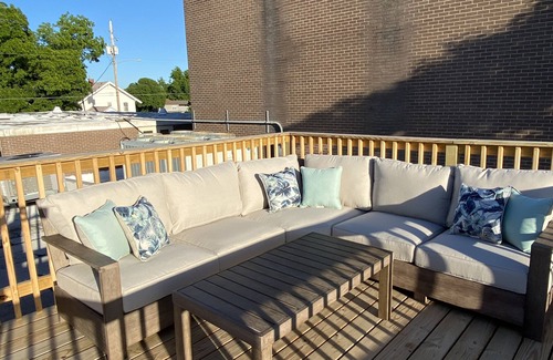 Stillwater House | 4 bed 2 bath unit on Campus Corner with rooftop deck - sleeps 12