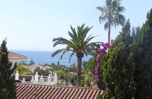 Urbanizacion Hacienda las Chapas Villa | 4 bed, 4 Ensuite, Heated Pool, A/C, Nr Beach in Marbesa, near Cabopino, Marbella