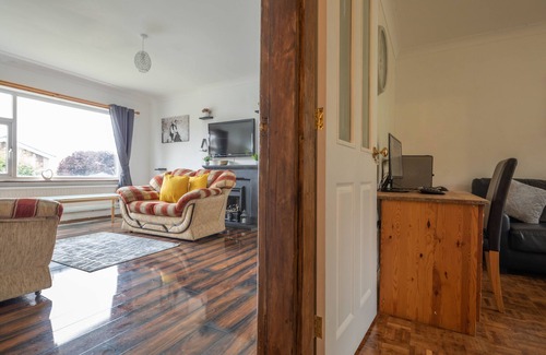 Nelson House | 4-Bed Detached, Pet Friendly House in Nelson