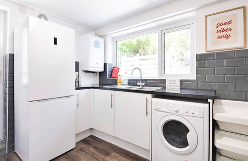 Castle House | 4 bed executive style house-Home away from Home