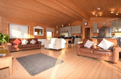 Holton Le Clay House | 4 Bed in Lincoln 59449
