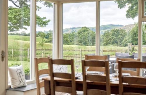 Sedbergh House | 4 Bed in Sedbergh SZ595