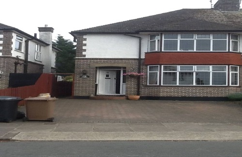 Luton House | 4 BED SEMI DETACHED PROPERTY