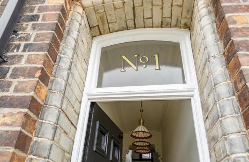 York House | 4 bed town house with views of Clifford & River Ouse