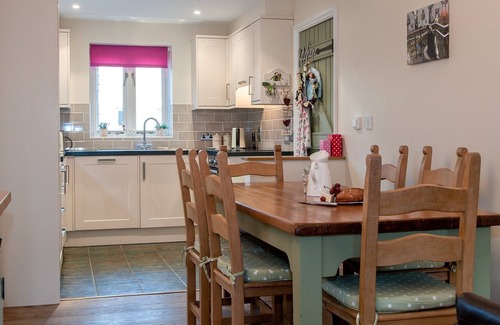 Cirencester Cottage | 4 bedroom accommodation in Somerford Keynes, near Cirencester