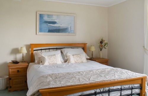 Ipswich Cottage | 4 bedroom accommodation in Stutton, near Ipswich