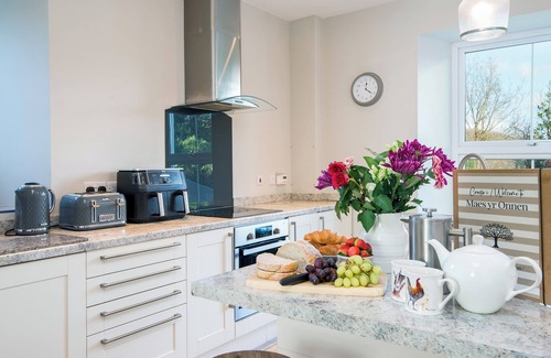 Boncath Cottage | 4 bedroom accommodation in Abercych, near Cardigan