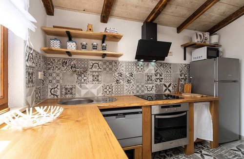 Martina House | 4 bedroom accommodation in Brsec