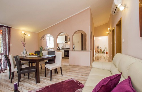 Ripenda Verbanci House | 4 bedroom accommodation in Labin