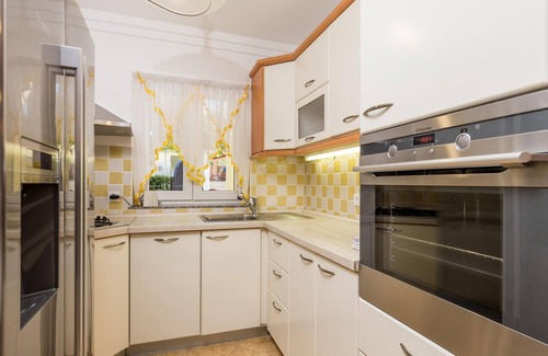 Garica House | 4 bedroom amazing home in Garica