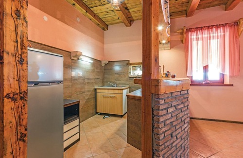 Muntic House | 4 bedroom awesome home in Pula