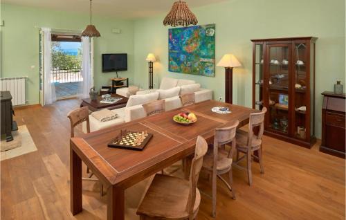 Lun House | 4 Bedroom Awesome Home In Lun