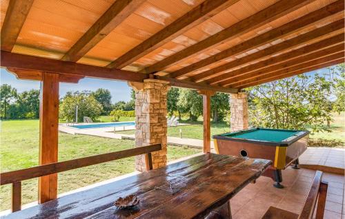 Muntic House | 4 Bedroom Awesome Home In Pula