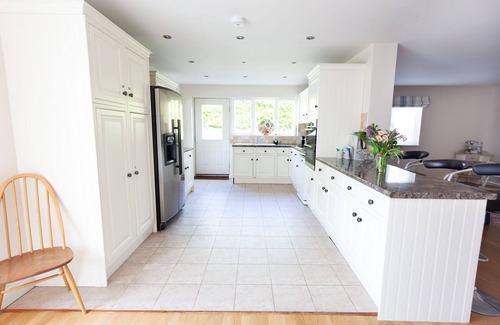 Wittering House | 4 bedroom Beach House with spacious garden