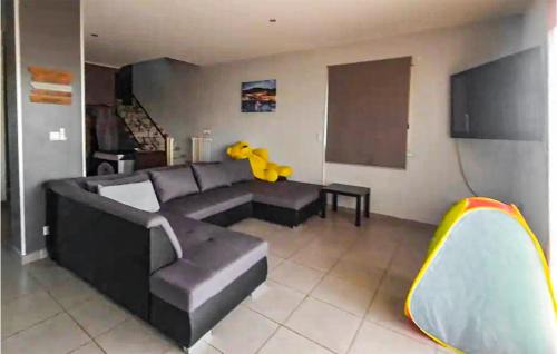 Rognac House | 4 Bedroom Beautiful Home In Rognac