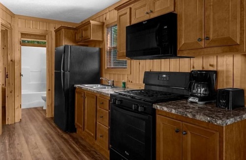 Lower Township Cottage | 4 Bedroom Cottages- Close to Cape May & Wildwood!