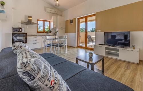 Barbariga House | 4 Bedroom Cozy Home In Barbariga