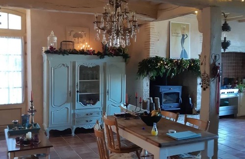 Lavardac House | 4-bedroom elegant mansion house in beautiful Aquitaine with pool near amenities