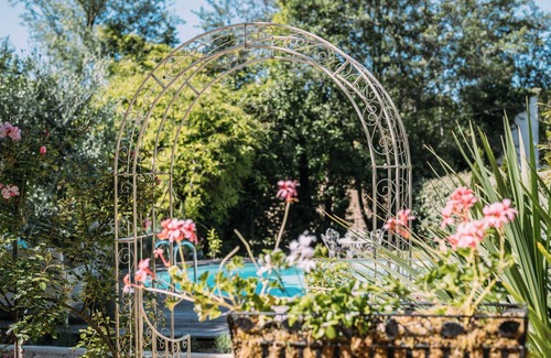 Lavardac House | 4-bedroom elegant mansion house in beautiful Aquitaine with pool near amenities