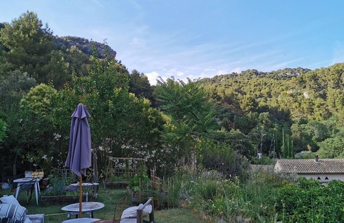 Fontaine-de-Vaucluse House | 4 Bedroom Private vacation home in Fontaine-de-Vaucluse