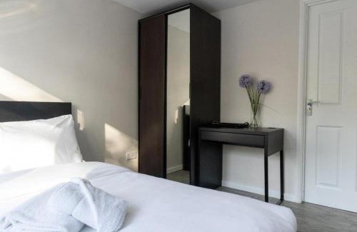 Southampton House | 4 Bedroom Haven in Southampton