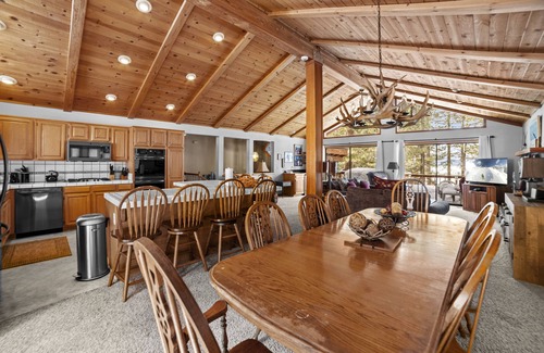 Truckee House | 4 Bedroom Home at 392 Skidder Trail by RedAwning