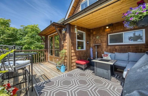 Lower Lonsdale House | 4 Bedroom home in the heart of Lonsdale