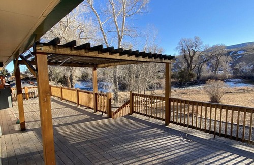 Dubois House | 4-bedroom Home - Patio Overlooking the Wind River