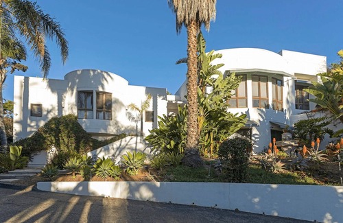 Toro Canyon House | 4-bedroom house in Montecito with Ocean and Mountain View