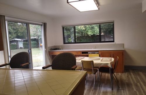 Arden Park Vista House | 4-bedroom house in Secret Sacramento Upscale Area with AC, WiFi