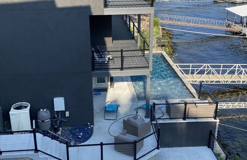 Lake of the Ozarks House | 4 bedroom house w/pool - short walk from Shady Gators and H. Toad