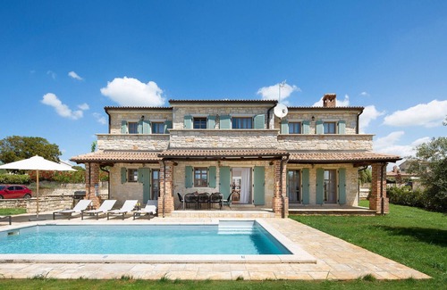 Sveti Lovrec House | 4 bedroom lovely home in Sv. Lovrec