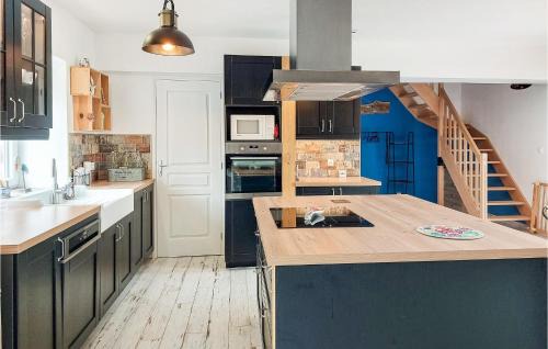 Cherrueix House | 4 Bedroom Lovely Home In Cherrueix