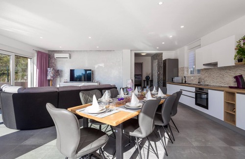 Viskovo House | 4 bedroom nice home in Rijeka