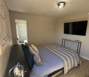 Farmington House | 4-Bedroom Retreat with Pool