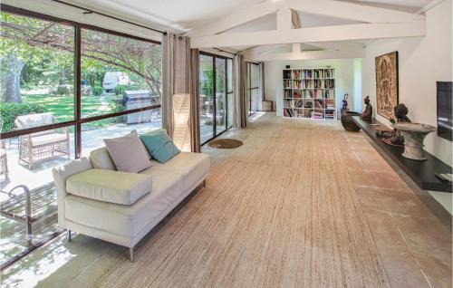 Lagnes House | 4 Bedroom Stunning Home In Lagnes