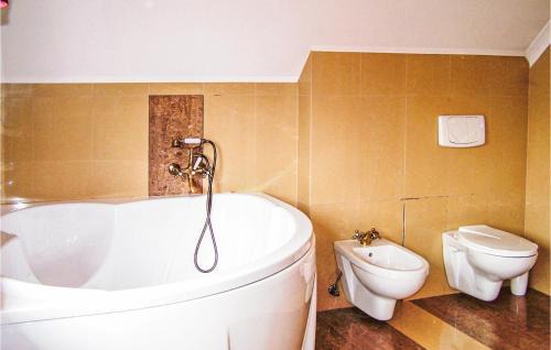 Szemud House | 4 Bedroom Stunning Home In Kamien