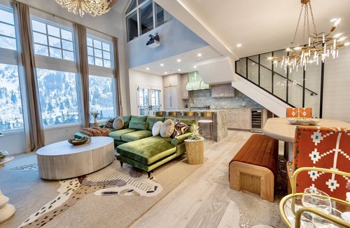 Salt Lake Mountain Resorts House | 4 Bedroom WOW w/heated floors, Ski out access to Snowbird and steam bath.