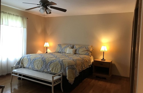 Zenda House | 4 BR, 5 acres property, Luxury Home. The perfect place to Relax.