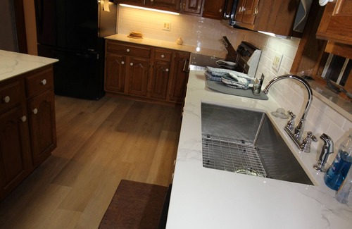 Harrisburg - Hershey House | 4-BR house 2-min walk to Armitage golf & Caddy Shack eatery/pub in Mechanicsburg