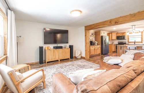 Cape Fair House | 4 BR-Outdoor Theatre-Fire Pit-1/4mile to Marina