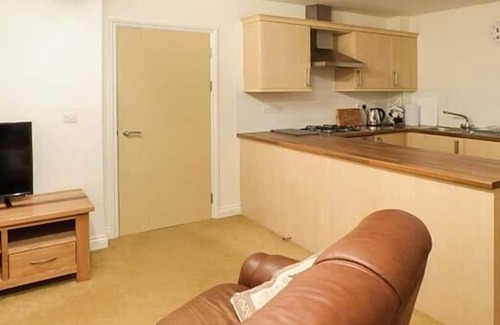 Burry Port Apartment | 4 CHANDLERS YARD, country holiday cottage in Burry Port