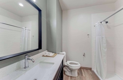 Eastside Promise Neighborhood Hotel | 4 Convenient Rooms w/Free Breakfast - Ideal for All Events & Major Attractions